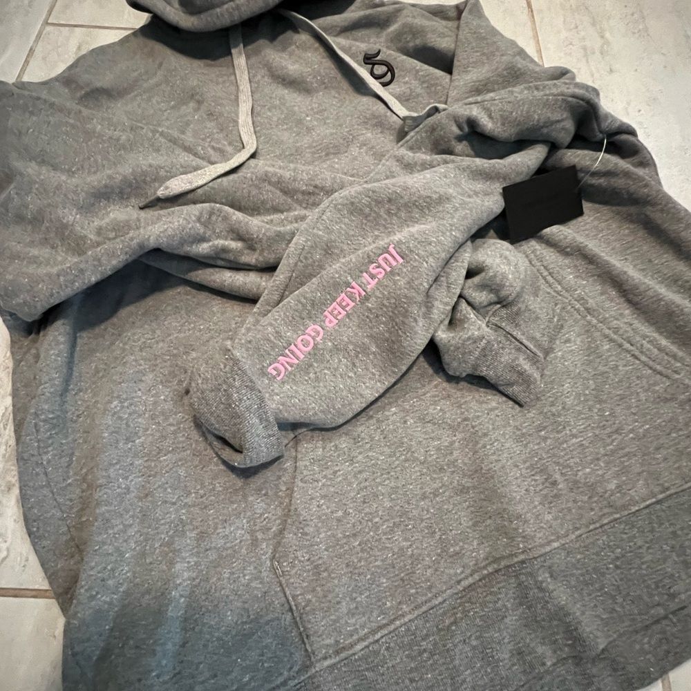 NWT EXCLUSIVE 🩷 Spiritual Gangster SWAP SHOP Embroidered JUST KEEP GOING Hoodie - Picture 9 of 9